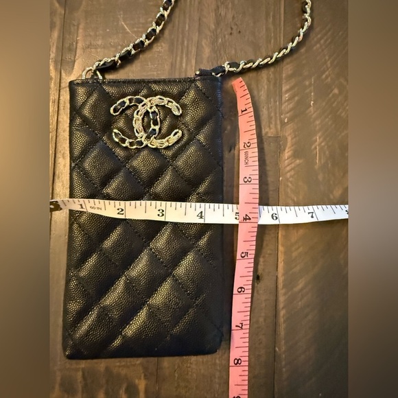 CHANEL caviar quilted black phone holder with chain ￼ - Picture 2 of 7